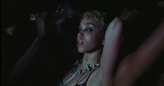 FKA twigs feat. The Weeknd – Tears in the Club